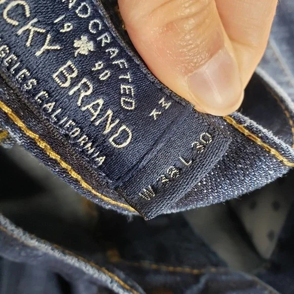 Lucky brand 329 classic straight medium wash denim jeans 38x30